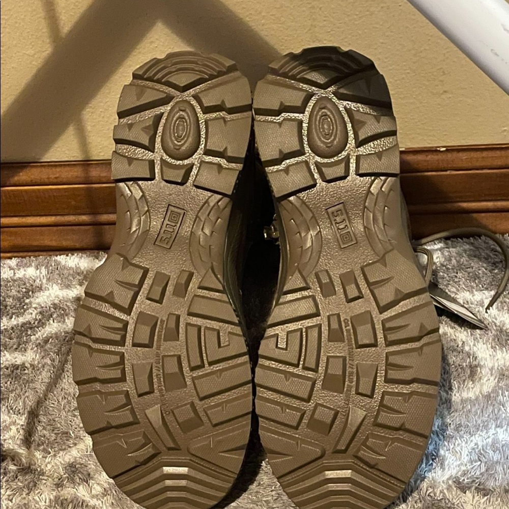 Boots - Picture 3 of 4